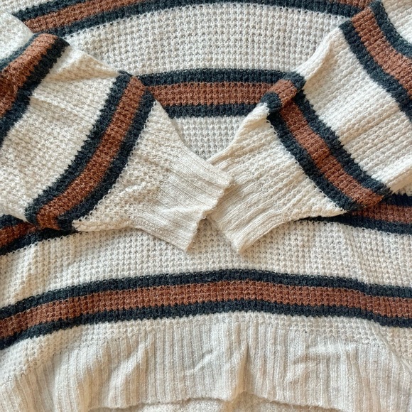 Oversized Sweater - Picture 4 of 5